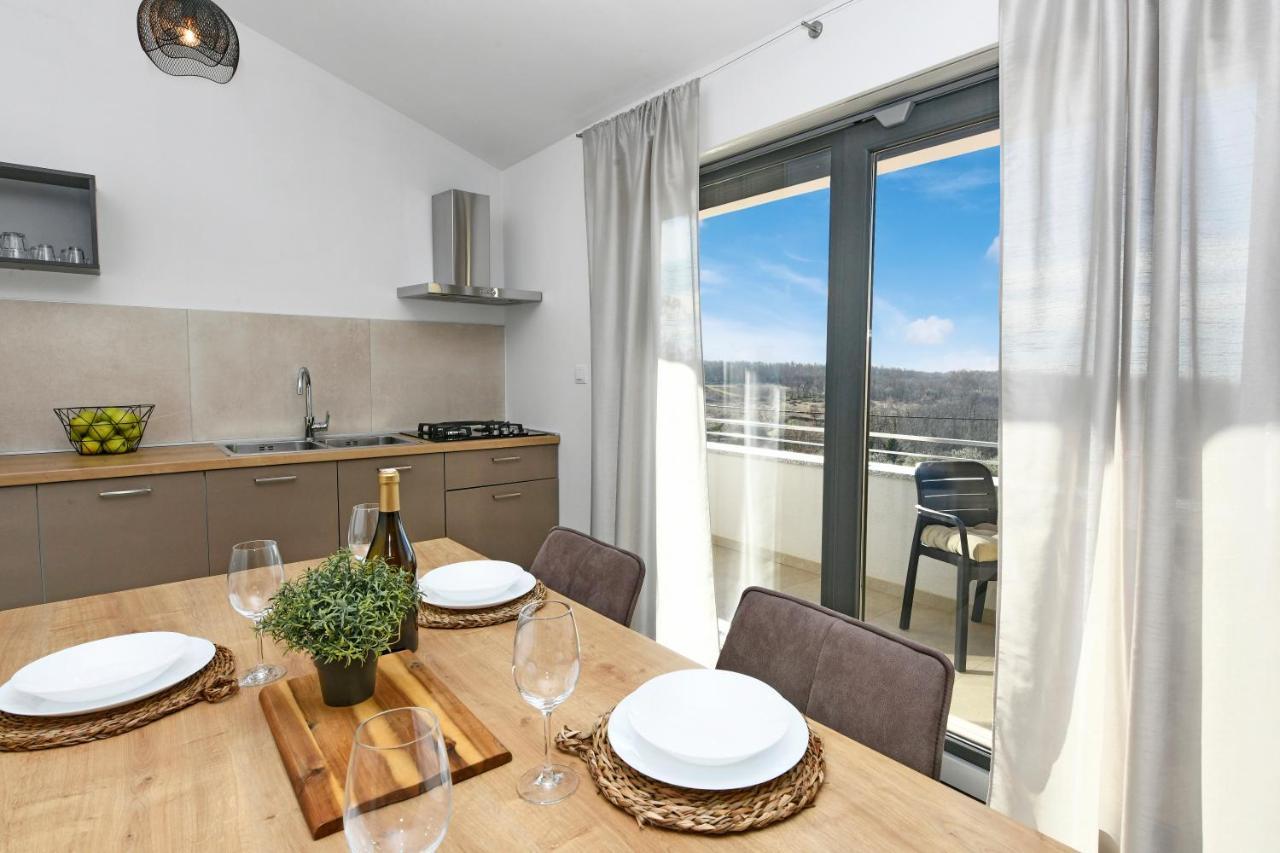 R2 Apartment By Residence Rudan Vižinada المظهر الخارجي الصورة